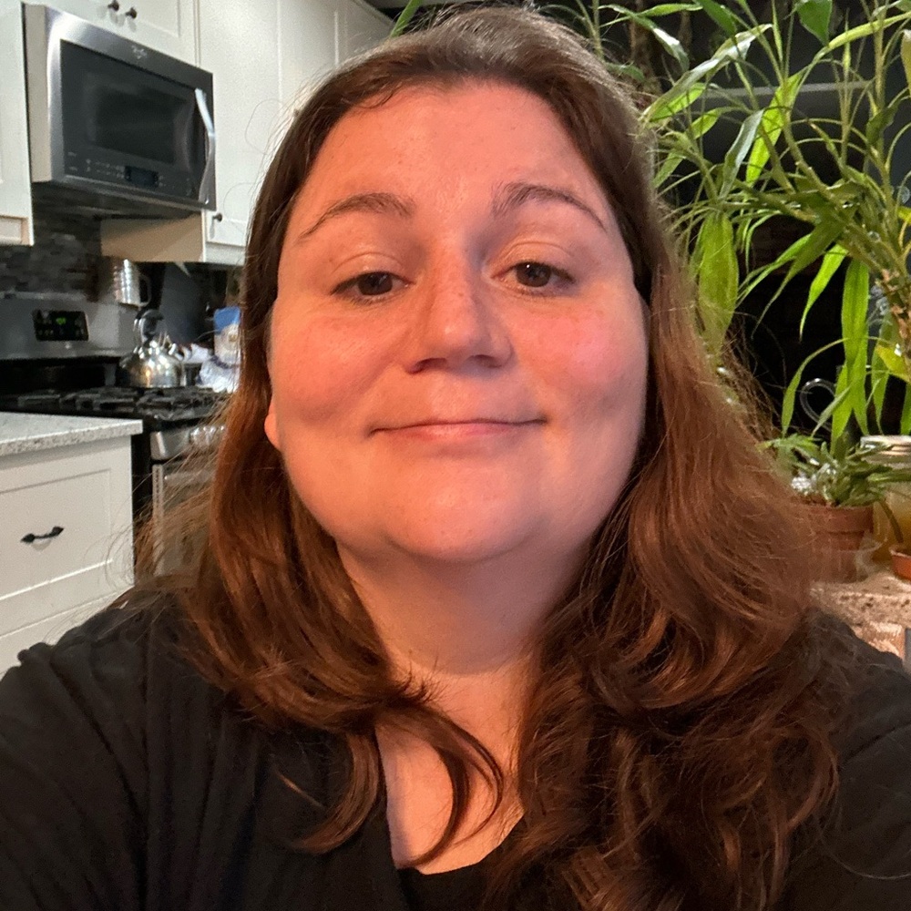 Meet your Posher, Angela